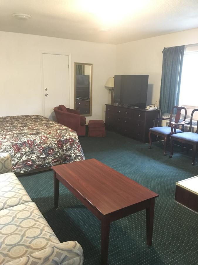 ויסקונסין ראפידס Rapids Inn & Suites מראה חיצוני תמונה