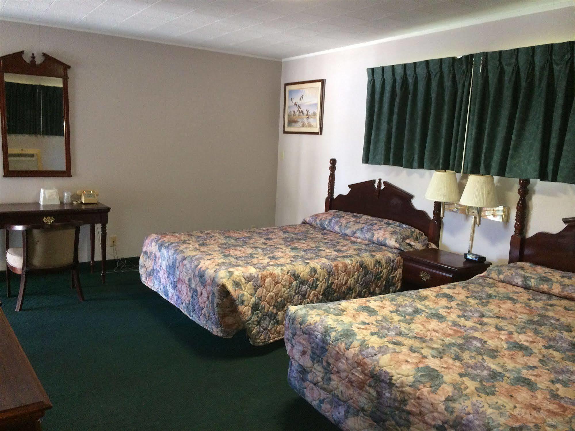 ויסקונסין ראפידס Rapids Inn & Suites מראה חיצוני תמונה