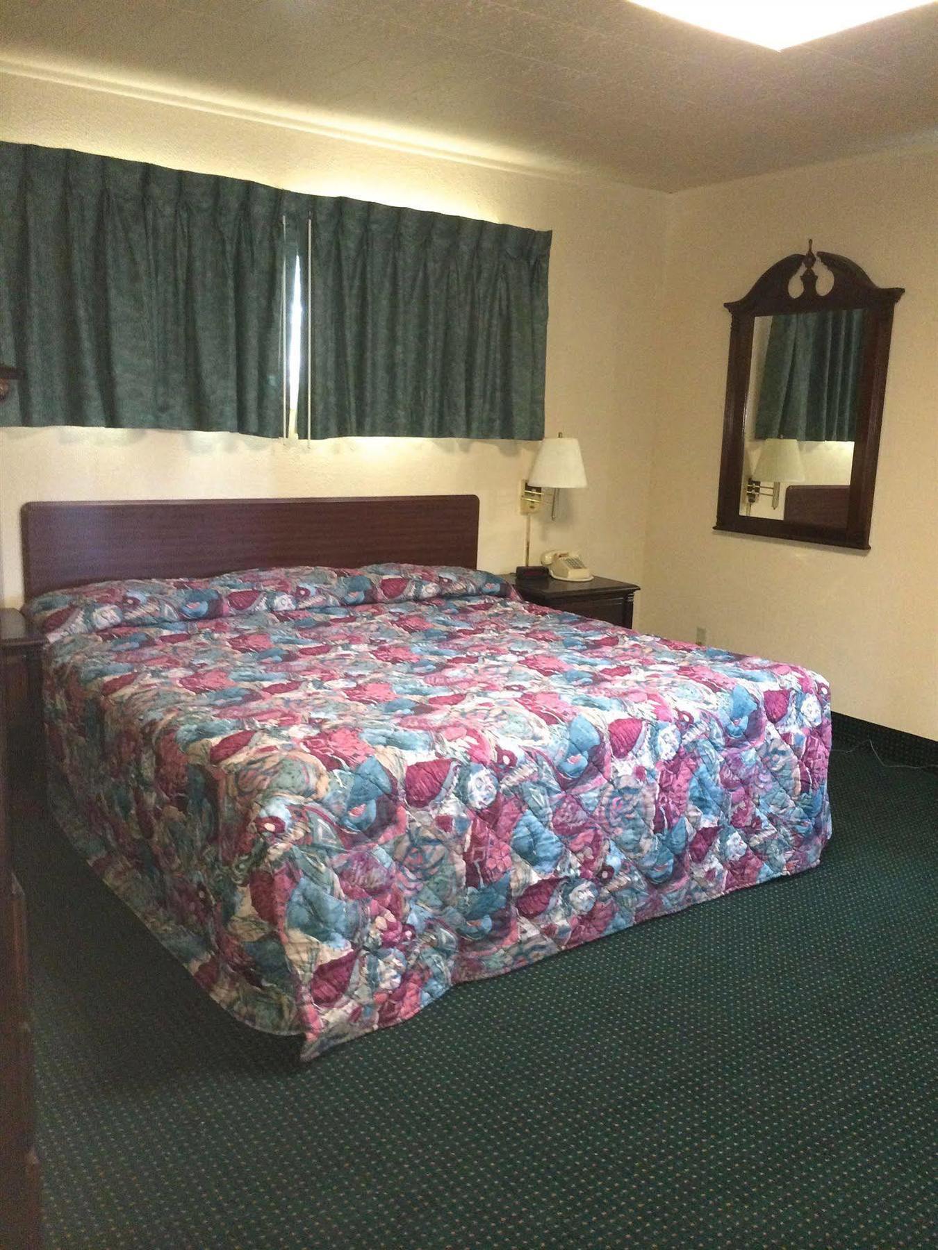 ויסקונסין ראפידס Rapids Inn & Suites מראה חיצוני תמונה